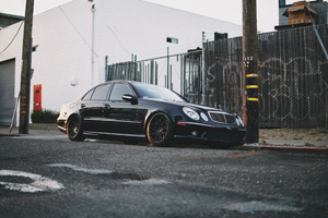  Mercedes-Benz E Class with TSW Vale